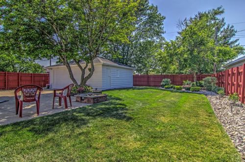 8250 Jackson Ave, Hammond IN  46321-1633 exterior