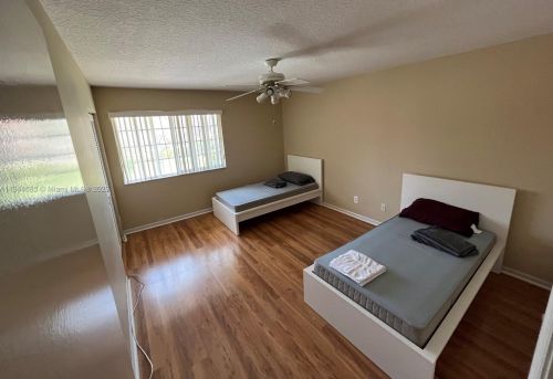 1231 179th Ave, Hollywood FL  33029-3162 exterior