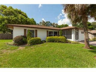 7 Spruce Ct, Davenport, FL 33837-9740