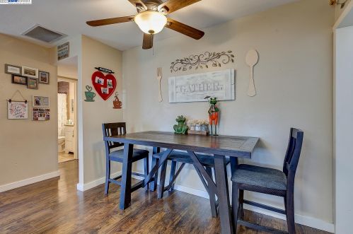 445 Parkwood Dr, Manteca CA  95336-2848 exterior