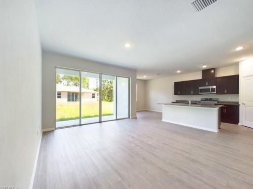 1414 6 Ave, Cape Coral FL  33909-0013 exterior