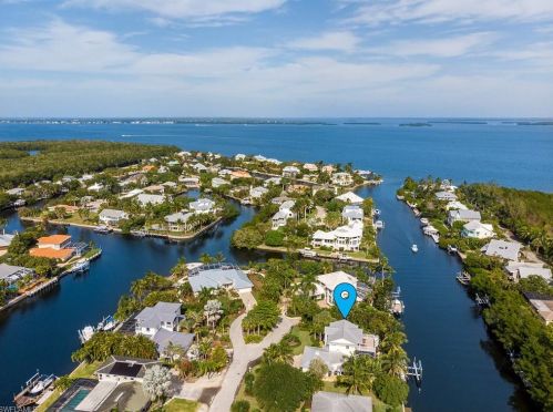 1680 Hibiscus Dr, Sanibel, FL 33957-3414