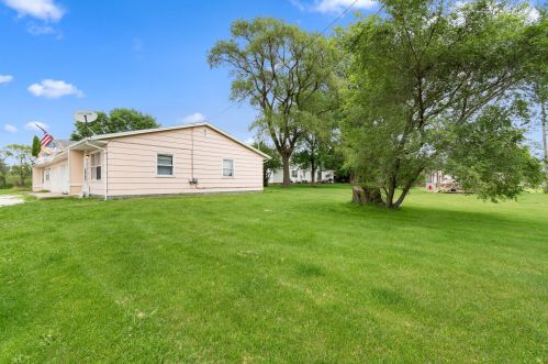 1023 35th Pl, Two Rivers WI 54241-1845 exterior