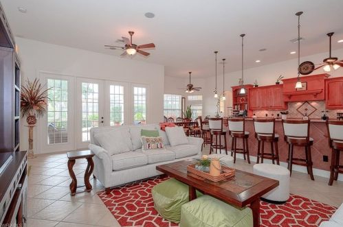 10218 Avonleigh Dr, Bonita Springs FL 34135-7059 exterior