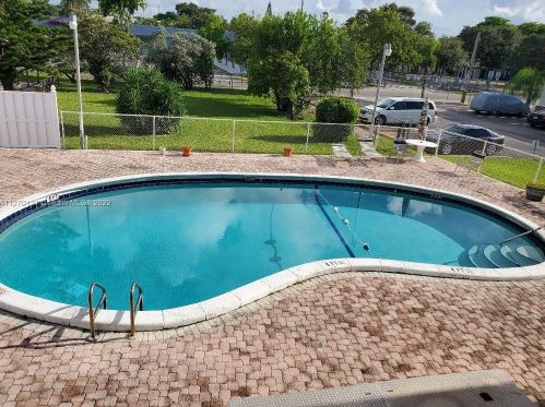 22 3rd Ter, Dania Beach FL  33004-4122 exterior