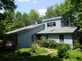 100 Delbridge Ln, Crossville, TN 38558-8815