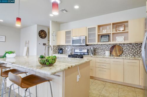 2243 Eastport Dr, Oakley CA  94561-3539 exterior