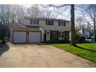 5450 Park Vista Ct, Cuyahoga Falls, OH 44224-1662