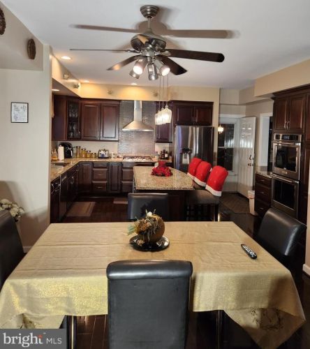 16064 Olmstead Ln, Woodbridge, VA 22191-4519