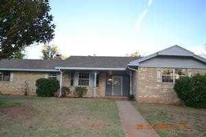 4013 Pine Ridge Rd, Shawnee, OK 74804-1642