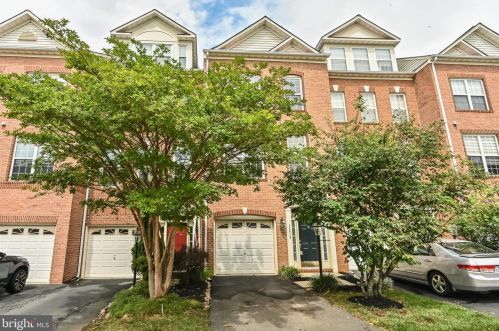 13013 Park Crescent Cir, Herndon, VA 20171-2819