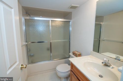 344 Independence Dr, Southampton PA  18966-2729 exterior