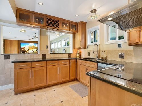 6520 Rosebay St, Long Beach CA  90808-4057 exterior