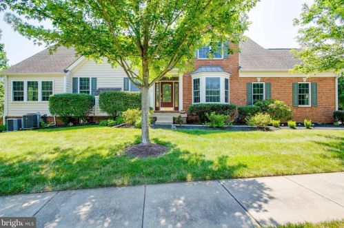 5802 Amelia Springs Cir, Haymarket, VA 20169-5414