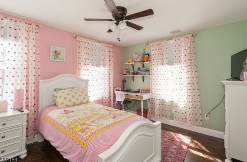 55 Charles St, Roselle Park NJ  07204-2258 exterior