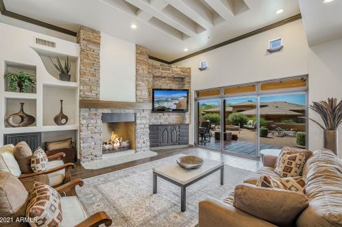 10685 Candlewood Dr, Scottsdale, AZ 85255-8158