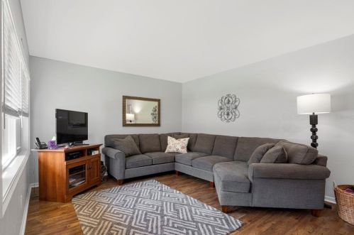 8474 17th Way, Saint Petersburg FL  33702-2857 exterior