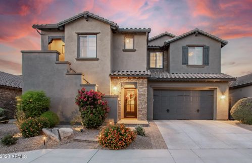 3764 Covey Ln, Phoenix, AZ 85050-5001