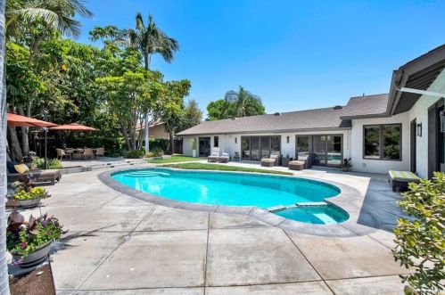 9851 Oakwood Cir, Orange CA  92861-1221 exterior