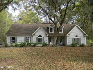 22 Partridge Cir, Beaufort, SC 29907-1234
