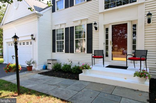 12484 Camborne Ct, Bristow, VA 20136-1161