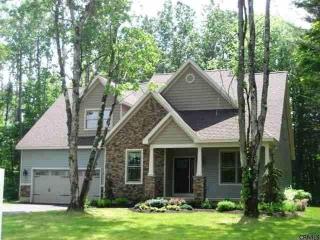 3 Waverly Pl, Fortsville, NY 12831-1552