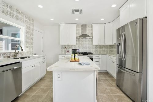 259 Loma Ave, Long Beach CA  90814-2744 exterior