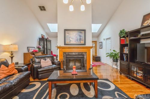 13 Portsmouth Dr, Old Bridge NJ  08857-3116 exterior