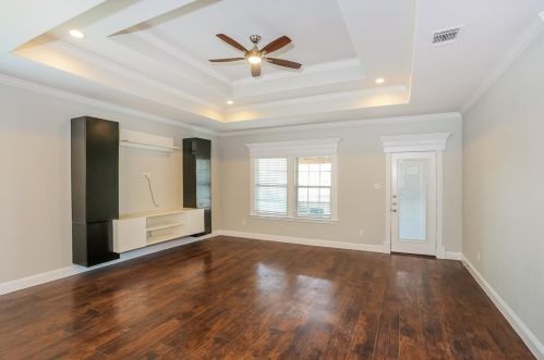 1921 Rosa Parks Blvd, Lancaster TX  75146-2044 exterior