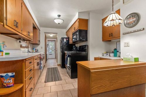 139 Friendship St, Fond Du Lac, WI 54937-1210