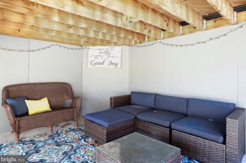 52 Oak Crest Dr, Richmond National Battlefiel VA  22835-1579 exterior