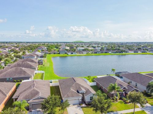 13408 Graham Yarden Dr, Riverview FL  33579-2390 exterior