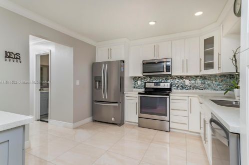 800 18 St, Boca Raton FL 33486-6937 exterior