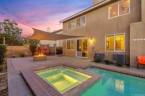 3253 Vahn Ln, Lancaster, CA 93536-6916