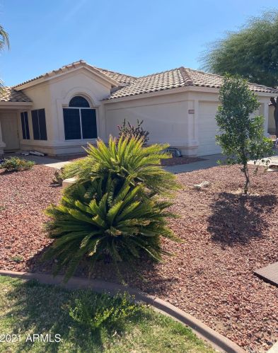 6909 Tina Ln, Glendale, AZ 85310-5249