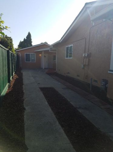 266 22nd St, San Jose, CA 95116-2725