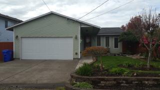 5054 Flavel Dr, Portland, OR 97206-9136