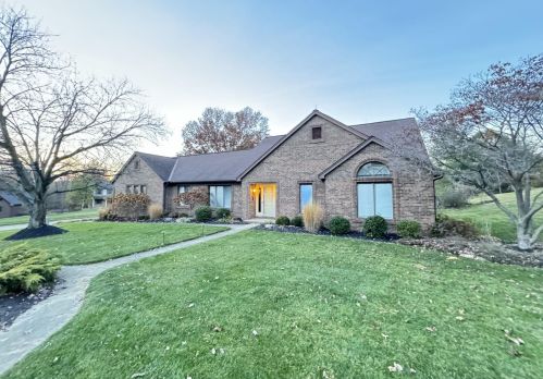 1 Cedar Pt, Newport KY  41076-1743 exterior