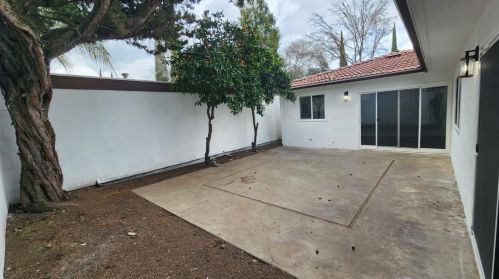 2648 El Goya Dr, Modesto CA  95354-3220 exterior