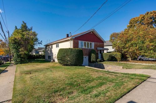 87 Central Ave, New Hyde Park NY  11040-4134 exterior