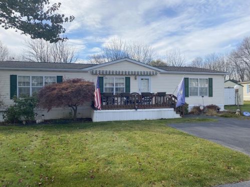 9148 Primrose Cir, Breinigsville, PA 18031-1600