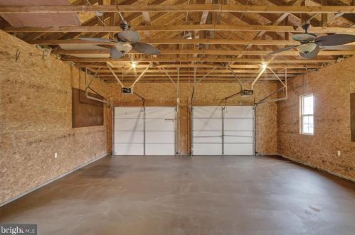 60 Cold Springs Rd, Carlisle PA 17015-9113 exterior