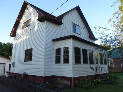 609 Poplar Ave, Cameron, WI 54822-9412