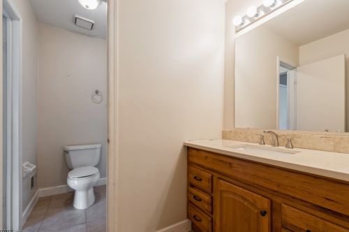 147 Riva Dr, Hackettstown NJ  07840-3728 exterior