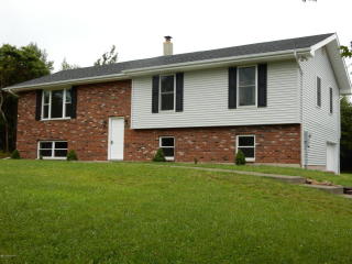 2444 Olympia Ln, Blakeslee, PA 18610-2321