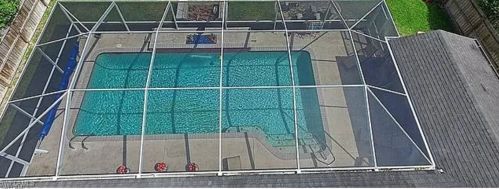 1031 26th Ter, Cape Coral, FL 33904-2919