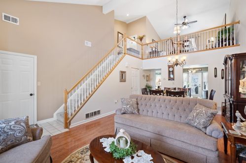 7044 Clubview Dr, Bridgeville PA  15017-1097 exterior