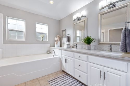245 Plancha Way, Pismo Beach CA  93420-4611 exterior