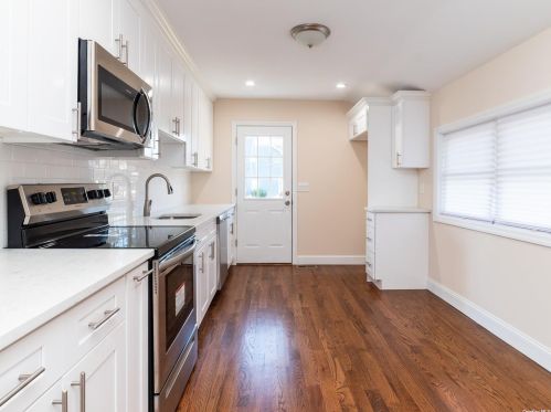 77 Andrews Ave, Wheatley Heights NY  11798-1833 exterior