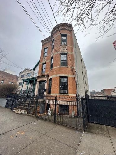 1206 Hoe Ave, Bronx, NY 10459-1959